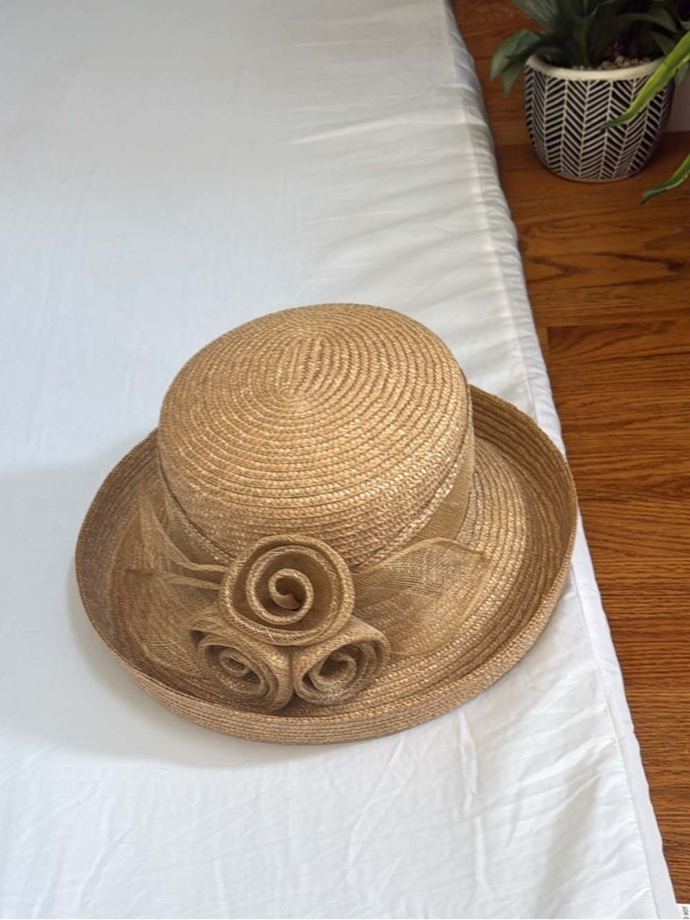 Bernard straw hat unworn
